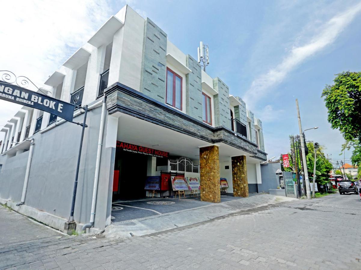 Oyo 90859 Cahaya Guest House Pesanggaran Екстериор снимка